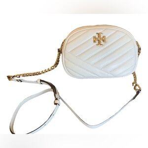Very short and classy purse for every day or a nice evening out